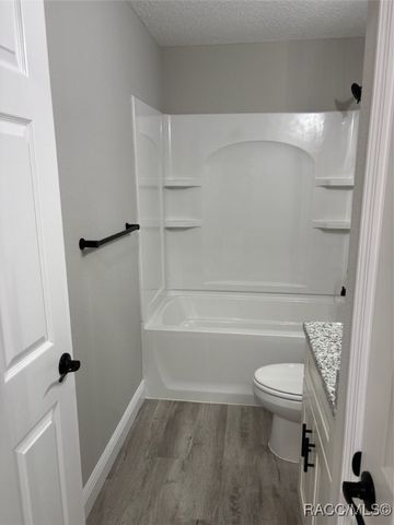 2290 W Menores Drive, Citrus Springs, FL 34434