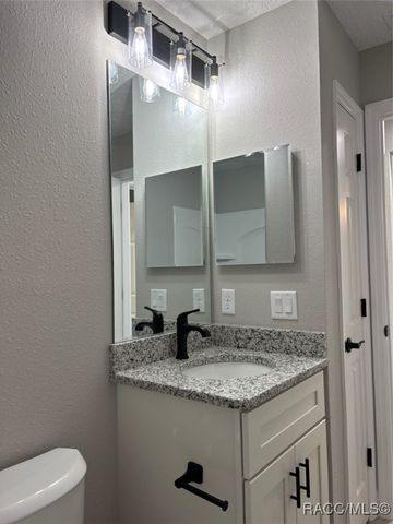 2290 W Menores Drive, Citrus Springs, FL 34434