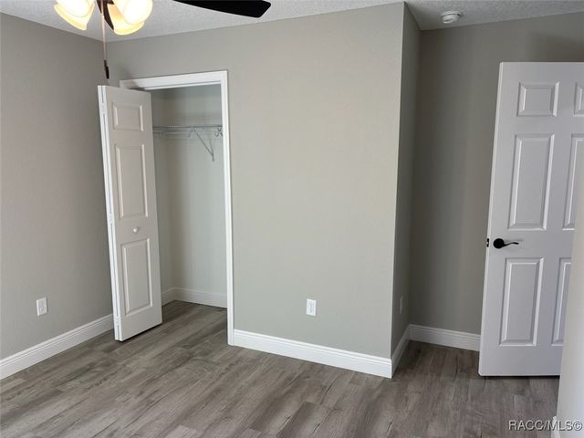 2290 W Menores Drive, Citrus Springs, FL 34434