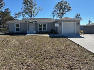 2290 W Menores Drive, Citrus Springs, FL 34434