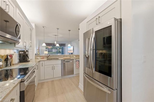 2506 Orchid Bay DR Z102, Naples, FL 34109