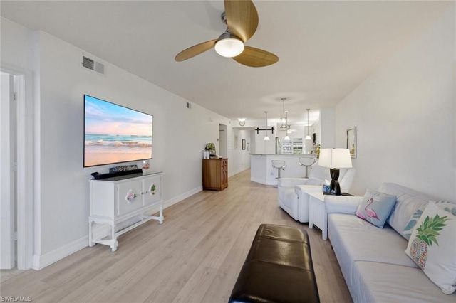 2506 Orchid Bay DR Z102, Naples, FL 34109