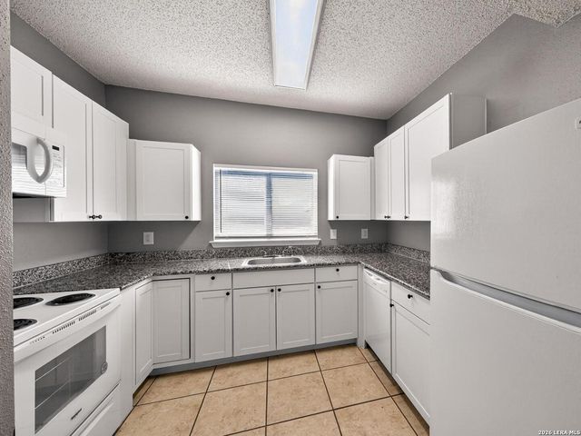 8406 Forest Ridge, San Antonio, TX 78239