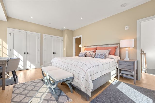 21 Crowninshield Rd 21, Brookline, MA 02446