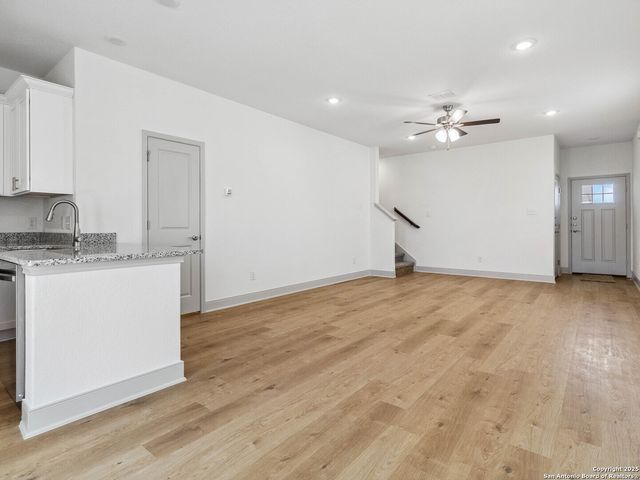 10207 Tulipwood Run Unit 102, San Antonio, TX 78252