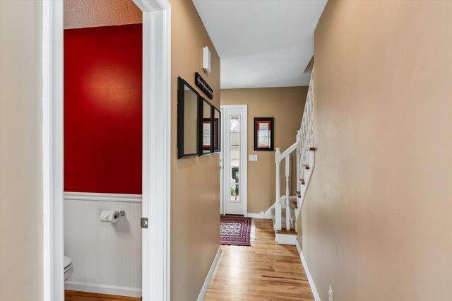 324 Hillcrest Lane, Burnsville, MN 55337