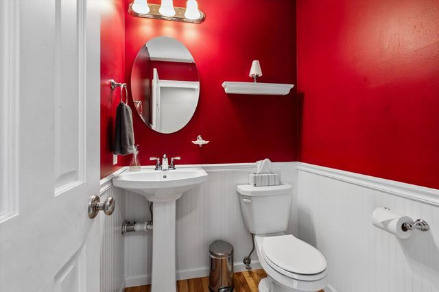 324 Hillcrest Lane, Burnsville, MN 55337