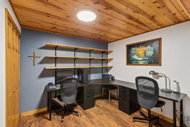 324 Hillcrest Lane, Burnsville, MN 55337