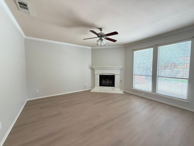 2105 Laurel Forest Drive, Fort Worth, TX 76177