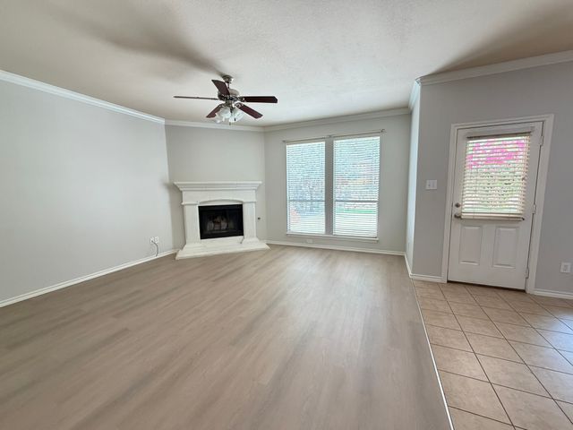 2105 Laurel Forest Drive, Fort Worth, TX 76177