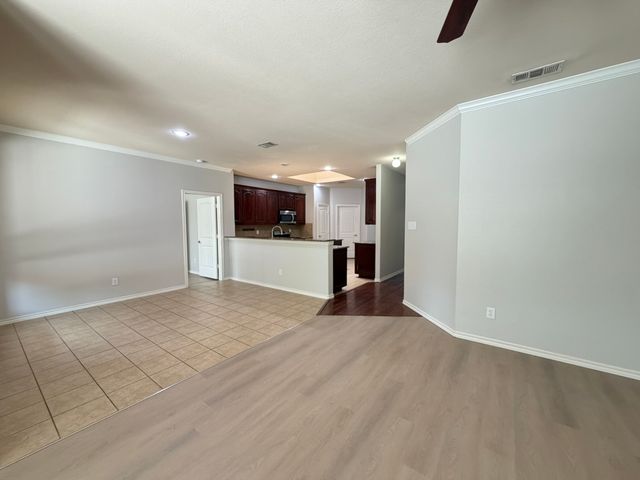 2105 Laurel Forest Drive, Fort Worth, TX 76177