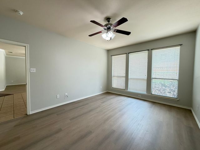 2105 Laurel Forest Drive, Fort Worth, TX 76177