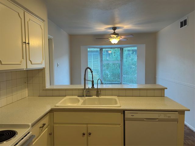 6357 Diamond Head Circle D, Dallas, TX 75225