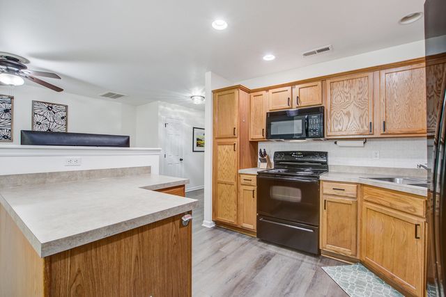 8674 Grassy Oak Trail, North Charleston, SC 29420