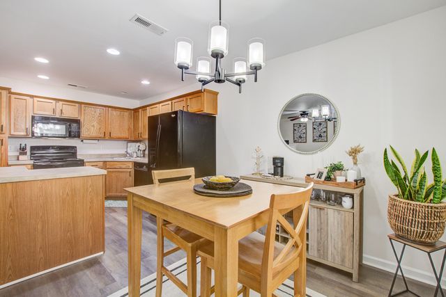 8674 Grassy Oak Trail, North Charleston, SC 29420