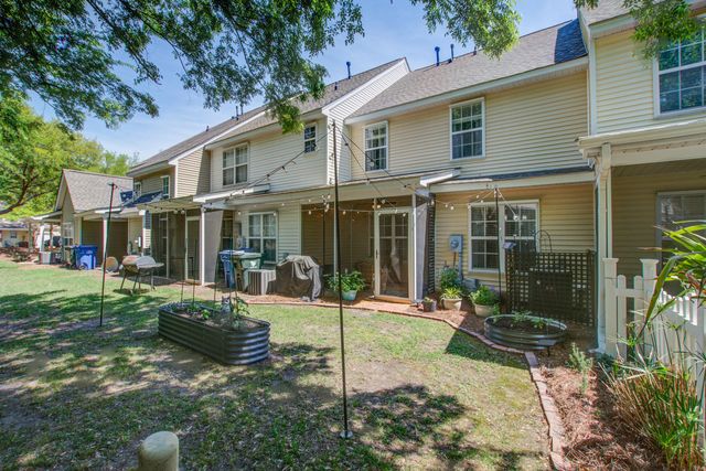 8674 Grassy Oak Trail, North Charleston, SC 29420