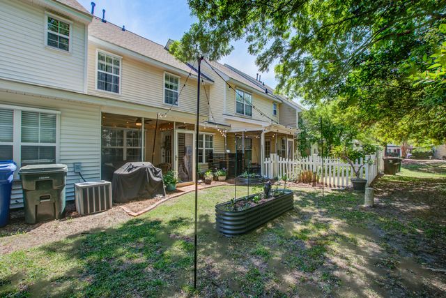 8674 Grassy Oak Trail, North Charleston, SC 29420