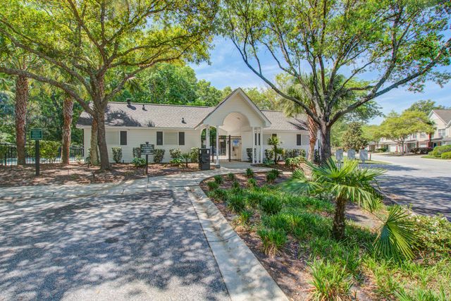8674 Grassy Oak Trail, North Charleston, SC 29420
