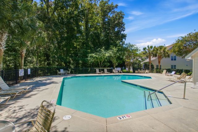 8674 Grassy Oak Trail, North Charleston, SC 29420