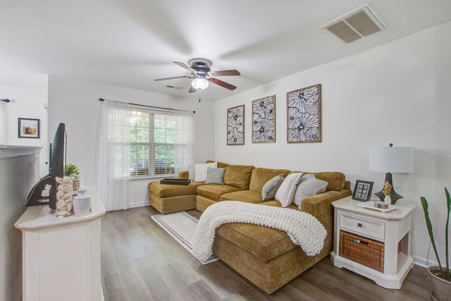 8674 Grassy Oak Trail, North Charleston, SC 29420