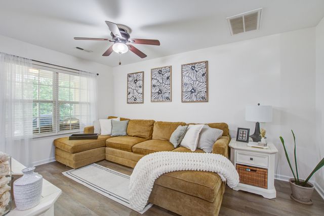 8674 Grassy Oak Trail, North Charleston, SC 29420