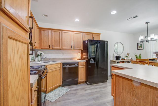 8674 Grassy Oak Trail, North Charleston, SC 29420