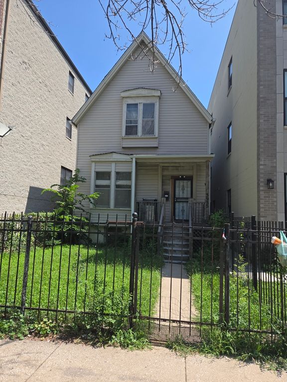 3935 S Indiana Avenue, Chicago, IL 60653