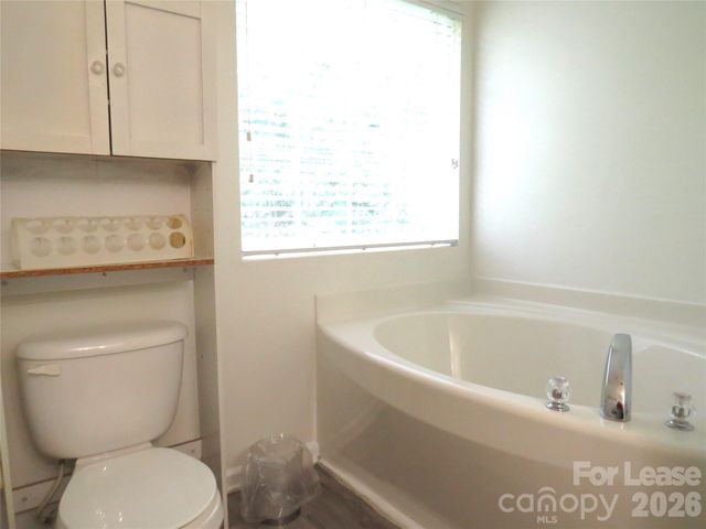2738 Highland Park Drive, Charlotte, NC 28269