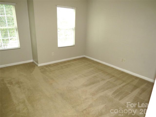 2738 Highland Park Drive, Charlotte, NC 28269