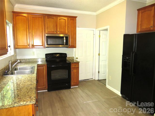 2738 Highland Park Drive, Charlotte, NC 28269
