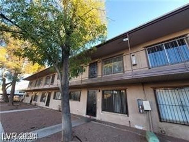 615 South Royal Crest Circle 10, Las Vegas, NV 89169