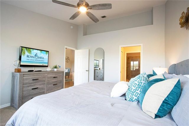 5705 Heron LN 806, Naples, FL 34110