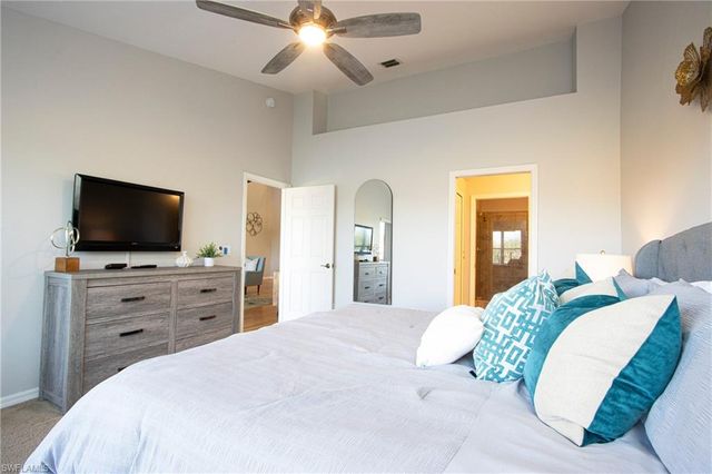 5705 Heron LN 806, Naples, FL 34110