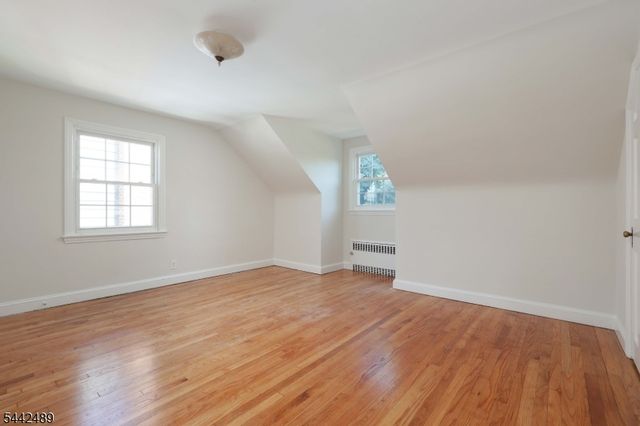 813 Miltonia St, Linden City, NJ 07036