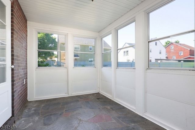 813 Miltonia St, Linden City, NJ 07036
