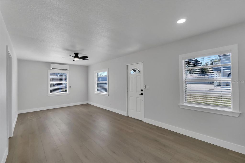 Image 6 of property listing at 1432 10TH STREET, St Cloud, FL 34769