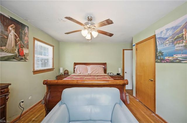 3704 Linnet LN, Portsmouth, VA 23703