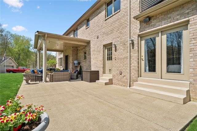 12288 Carmichael Cir, North Huntingdon, PA 15642
