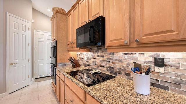 8311 FLAGSTAFF WAY, Sarasota, FL 34241