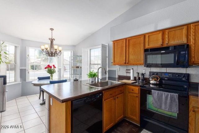 862 W SARAGOSA Street, Chandler, AZ 85225