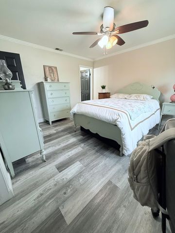 1651 W Beverly Pl, Tracy, CA 95376