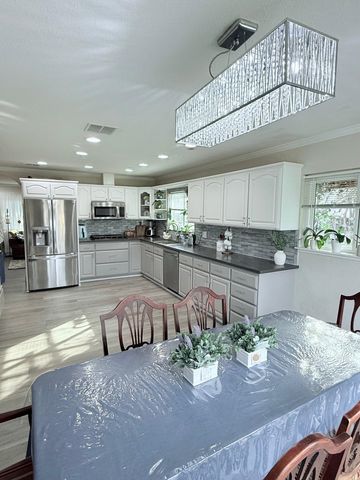 1651 W Beverly Pl, Tracy, CA 95376