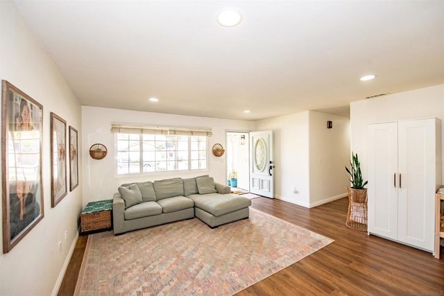 15235 Hesta, Poway, CA 92064