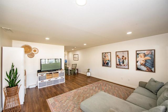 15235 Hesta, Poway, CA 92064