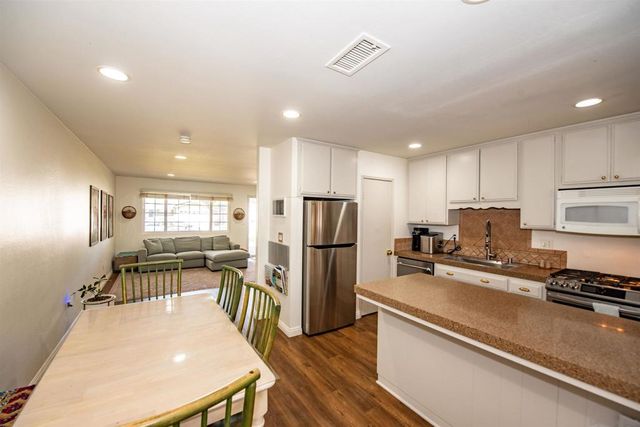 15235 Hesta, Poway, CA 92064