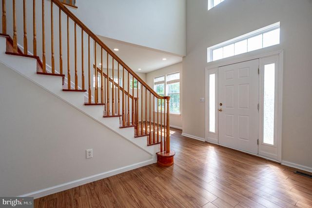1035 JERVIN DR, Allentown, PA 18104