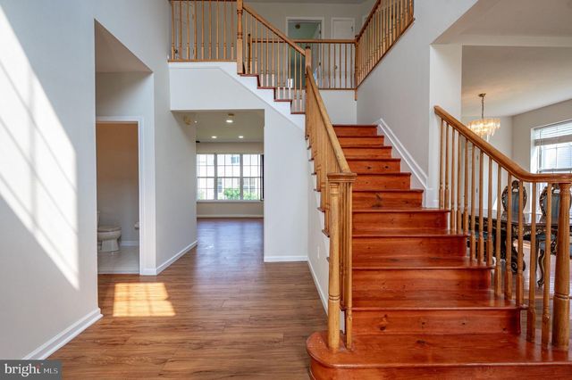 1035 JERVIN DR, Allentown, PA 18104