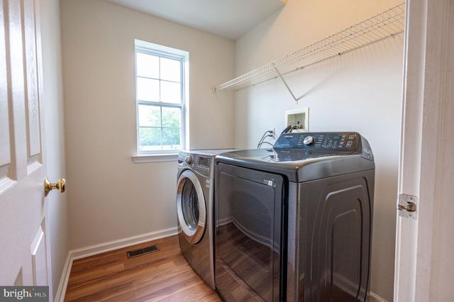 1035 JERVIN DR, Allentown, PA 18104