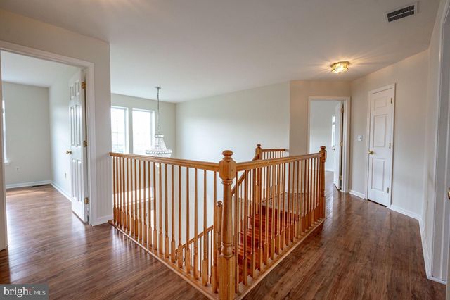 1035 JERVIN DR, Allentown, PA 18104