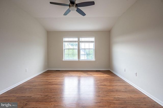 1035 JERVIN DR, Allentown, PA 18104
